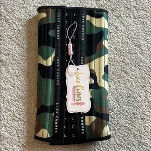 Brand New Luxx Curves Camouflage Waist Trainer, size small, medium torso